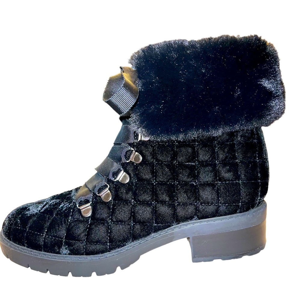 NWOT Black Faux Fur & Velvet Lace-up Combat Booties
